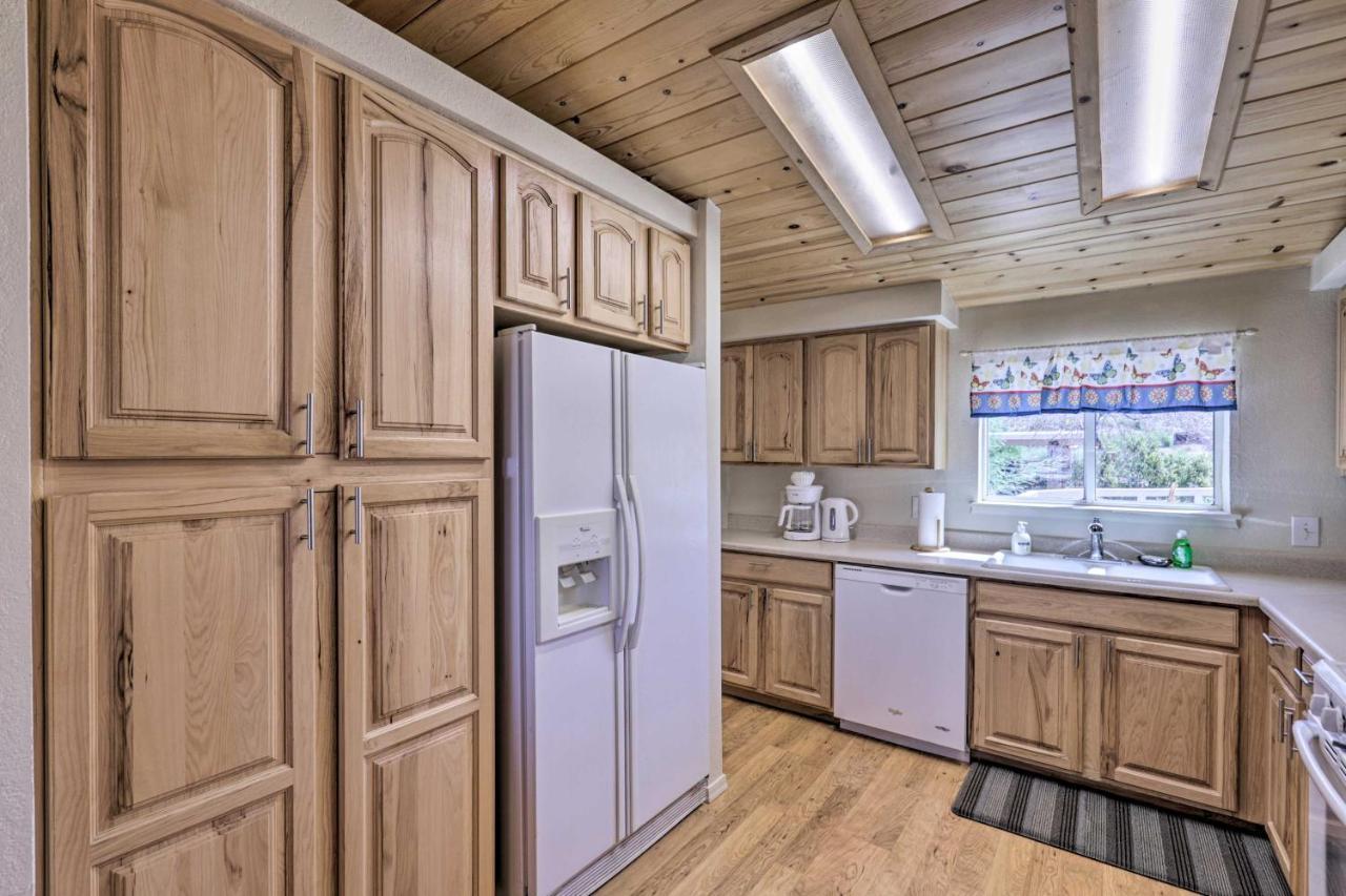 Rustic Bullhead City Retreat With Porch And Views Εξωτερικό φωτογραφία