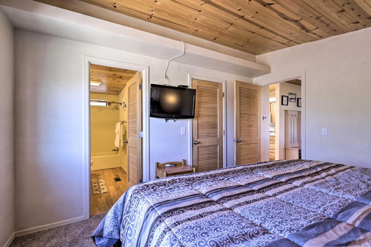 Rustic Bullhead City Retreat With Porch And Views Εξωτερικό φωτογραφία