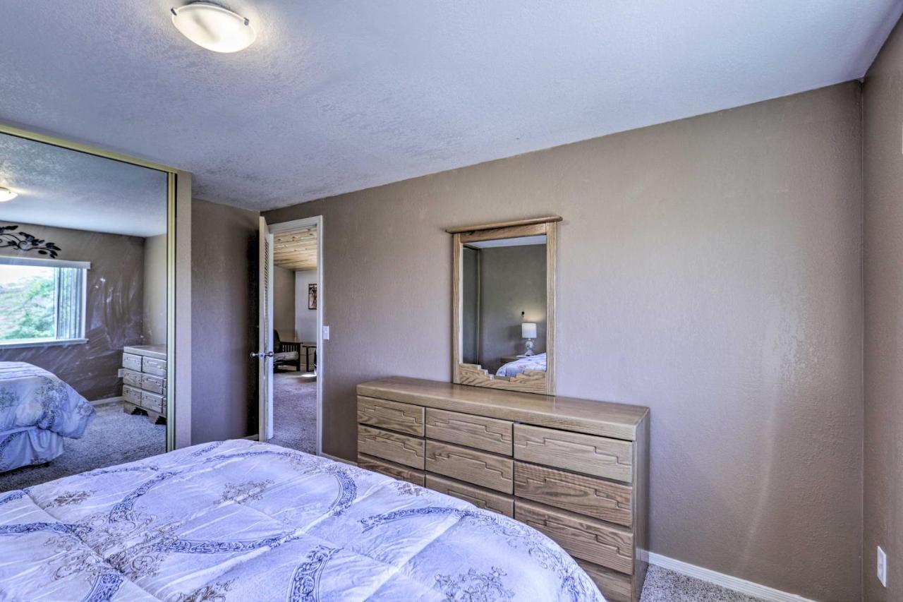Rustic Bullhead City Retreat With Porch And Views Εξωτερικό φωτογραφία